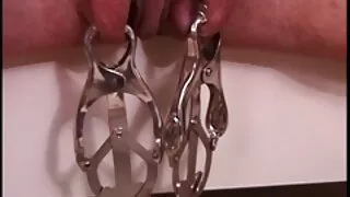 Olga gratise pornofilmer Polansky er å suge hennes gartner ' s dick - 2022-12-30 00:40:07