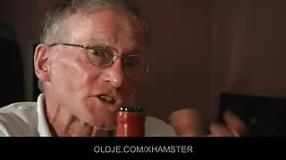 Flotte jenter koser seg på ferie norsk pornofilm - 2022-12-07 01:24:30