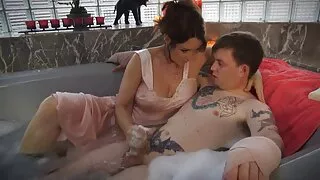 Vakre jenter har norsk pornofilm en dampende trekant - 2023-01-03 02:38:30